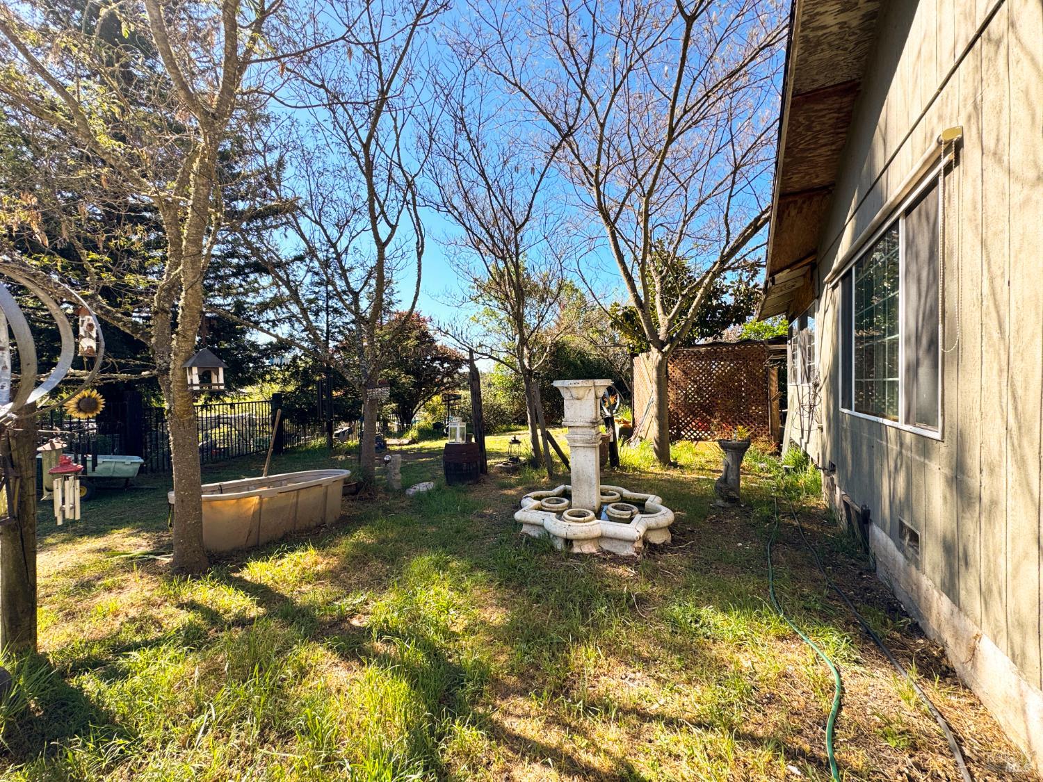 Detail Gallery Image 18 of 78 For 3997 Eastside Calpella Rd, Ukiah,  CA 95482 - 3 Beds | 2 Baths