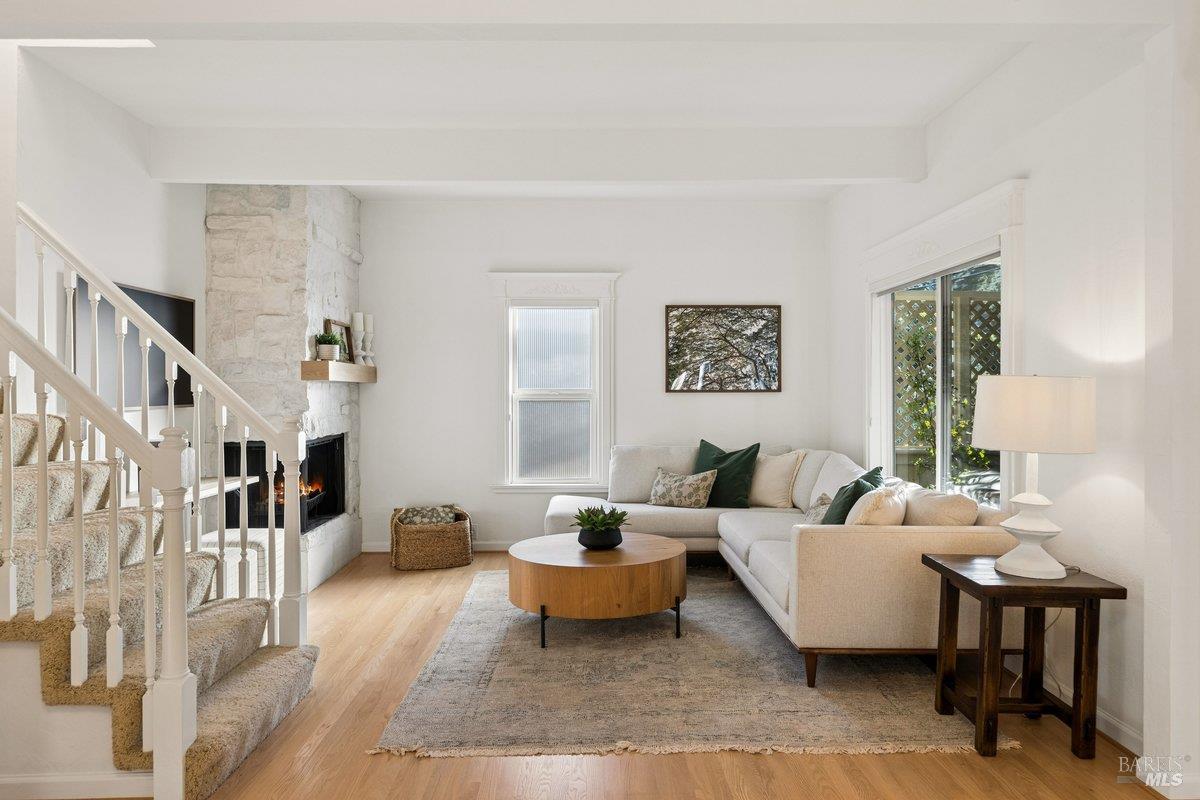 Detail Gallery Image 6 of 49 For 261 Glen Park Ave, San Rafael,  CA 94901 - 3 Beds | 3 Baths