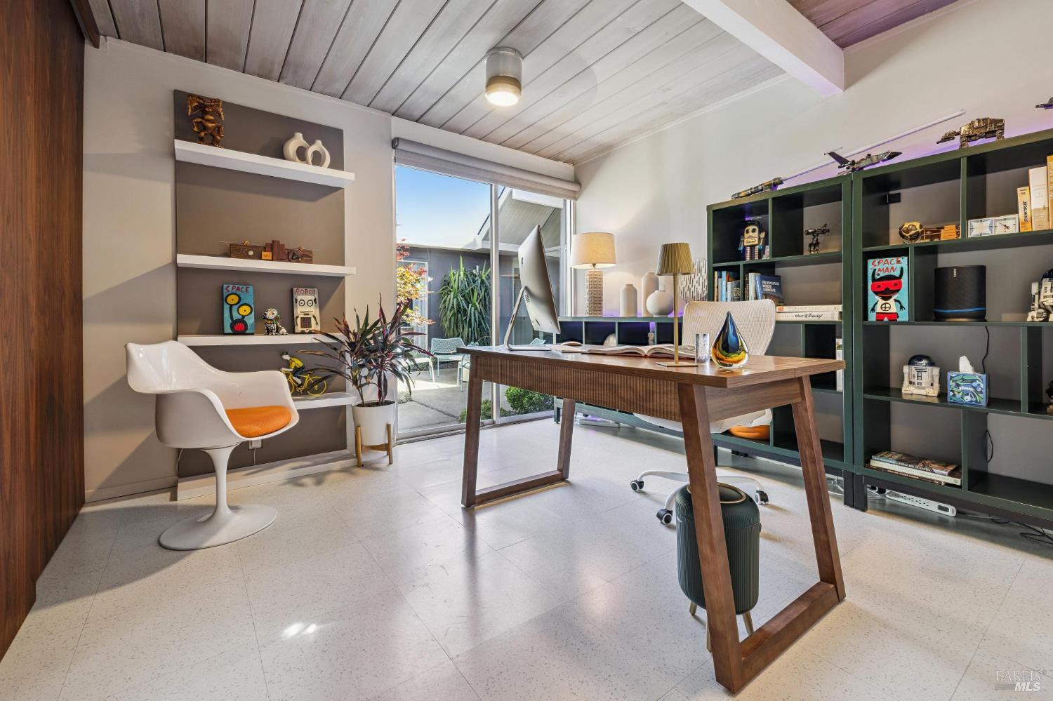 Detail Gallery Image 40 of 51 For 1349 Idylberry Rd, San Rafael,  CA 94903 - 5 Beds | 2 Baths