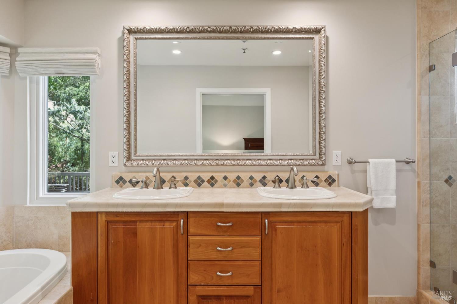 Detail Gallery Image 41 of 74 For 1158 Highland Dr, Novato,  CA 94949 - 4 Beds | 3 Baths