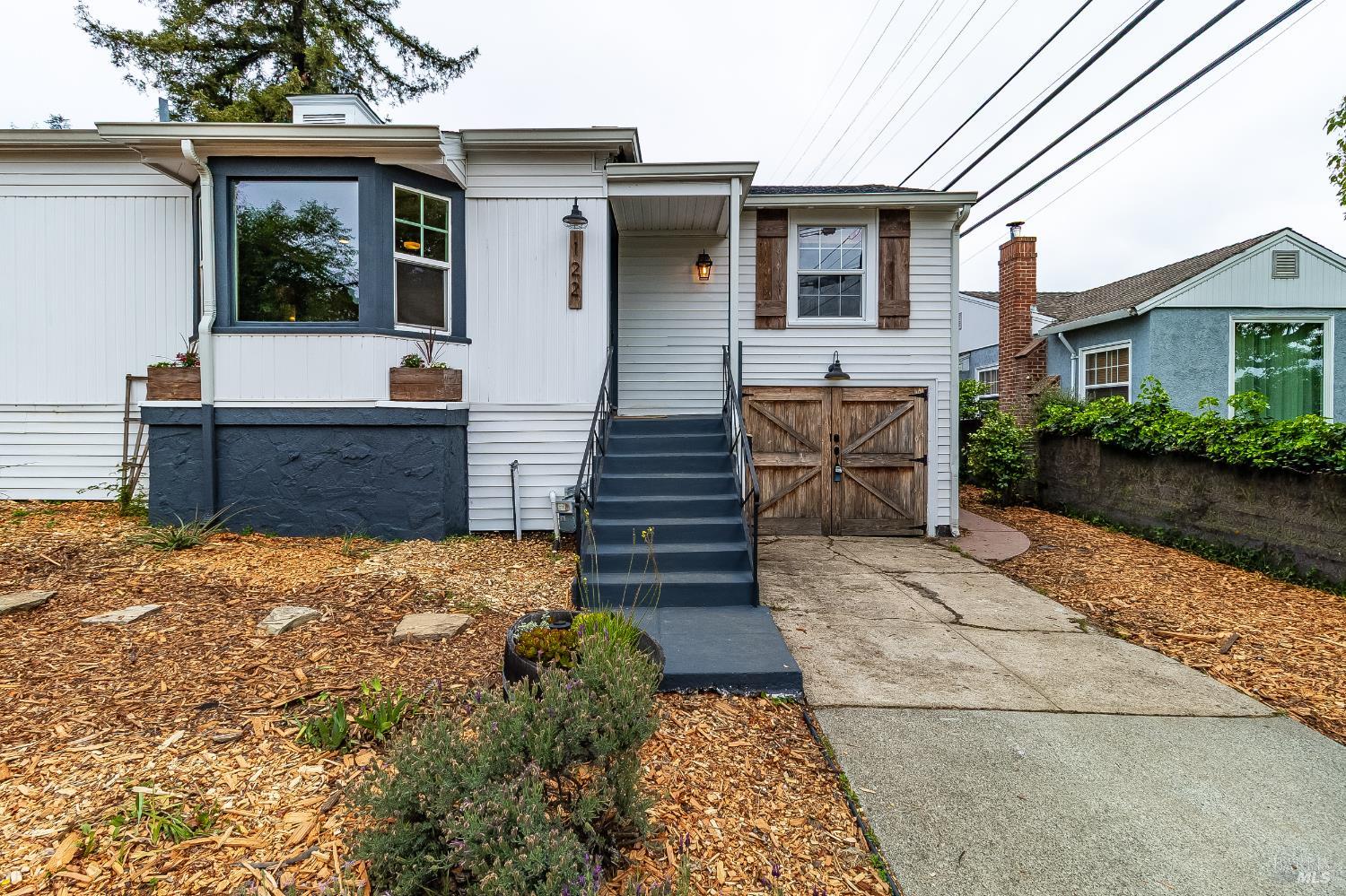 Detail Gallery Image 15 of 85 For 122 Fleming Ave, Vallejo,  CA 94590 - 3 Beds | 1 Baths