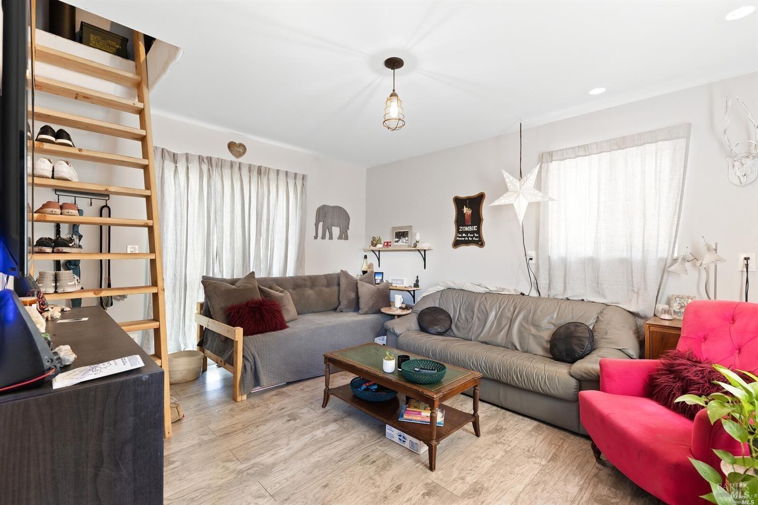 Detail Gallery Image 20 of 38 For 34010 Shimmins Ridge Rd, Willits,  CA 95490 - 4 Beds | 2 Baths