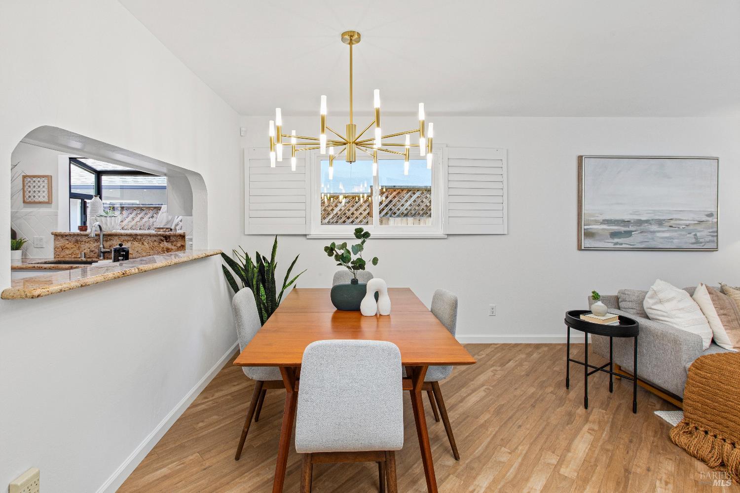 Detail Gallery Image 8 of 48 For 145 Irwin St, San Rafael,  CA 94901 - 3 Beds | 2 Baths