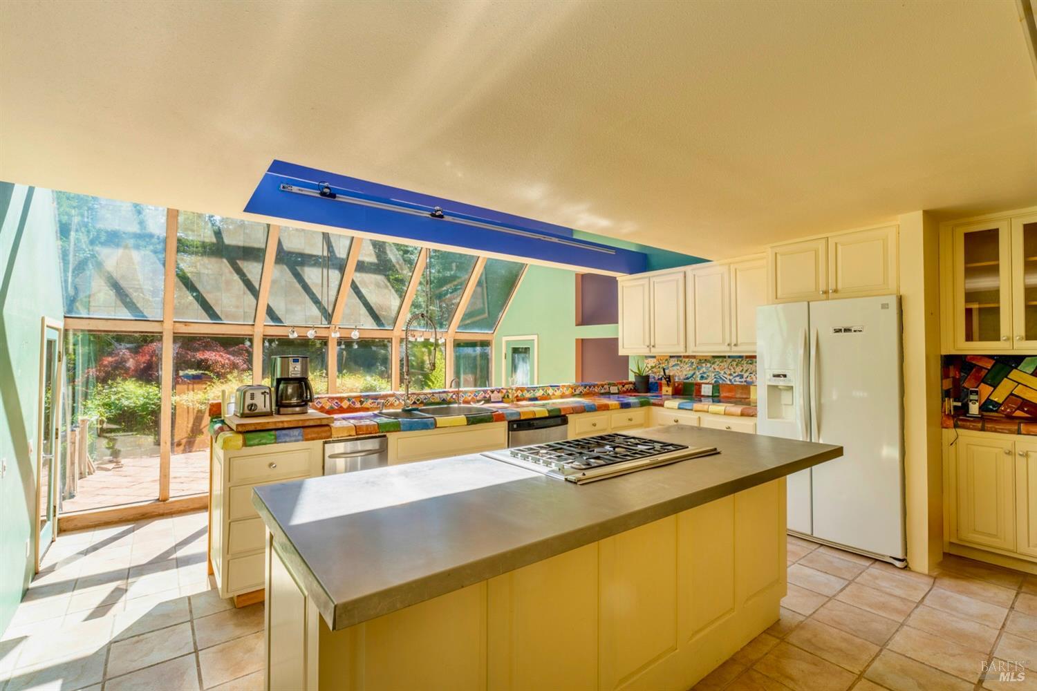 Detail Gallery Image 9 of 42 For 33100 Frog Pond Rd, Little River_1,  CA 95456 - 3 Beds | 3 Baths