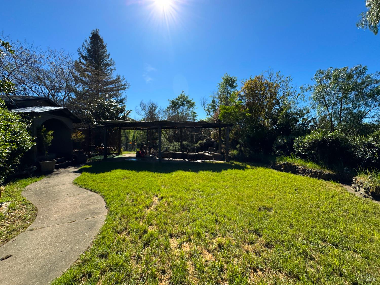 Detail Gallery Image 43 of 78 For 4400 Lake Ridge Dr, Ukiah,  CA 95482 - 3 Beds | 2 Baths