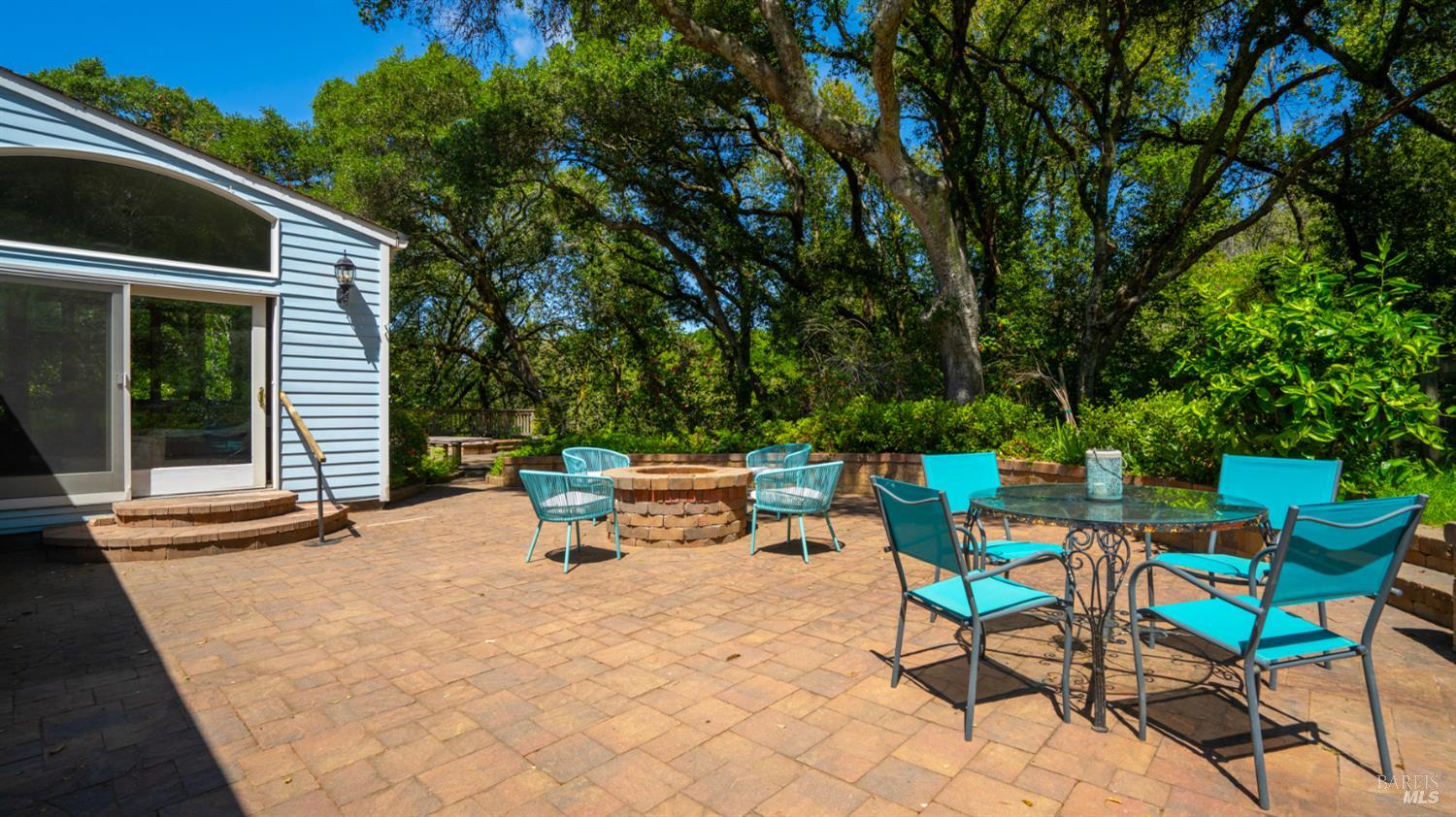 Detail Gallery Image 62 of 68 For 8099 Yule Tree Ln, Sebastopol,  CA 95472 - 5 Beds | 3/1 Baths