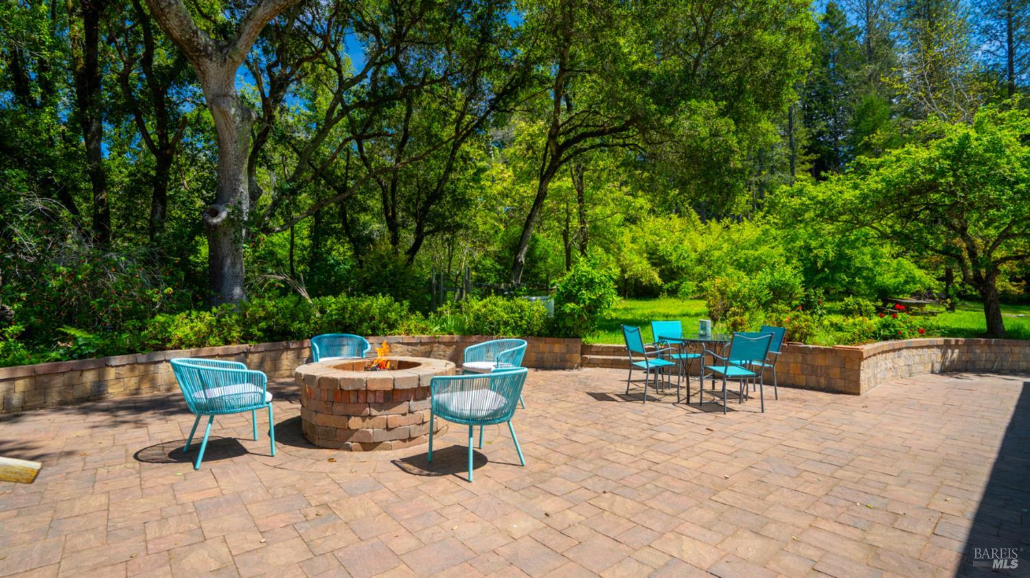 Detail Gallery Image 58 of 68 For 8099 Yule Tree Ln, Sebastopol,  CA 95472 - 5 Beds | 3/1 Baths