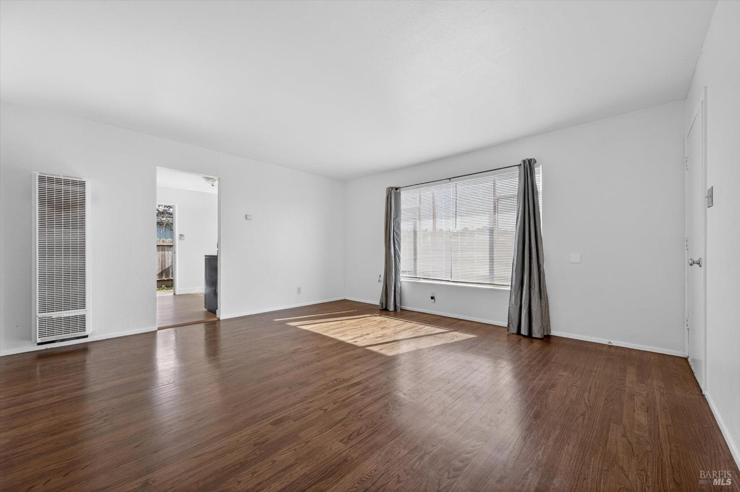 Detail Gallery Image 6 of 25 For 705 State St, Vallejo,  CA 94590 - – Beds | – Baths