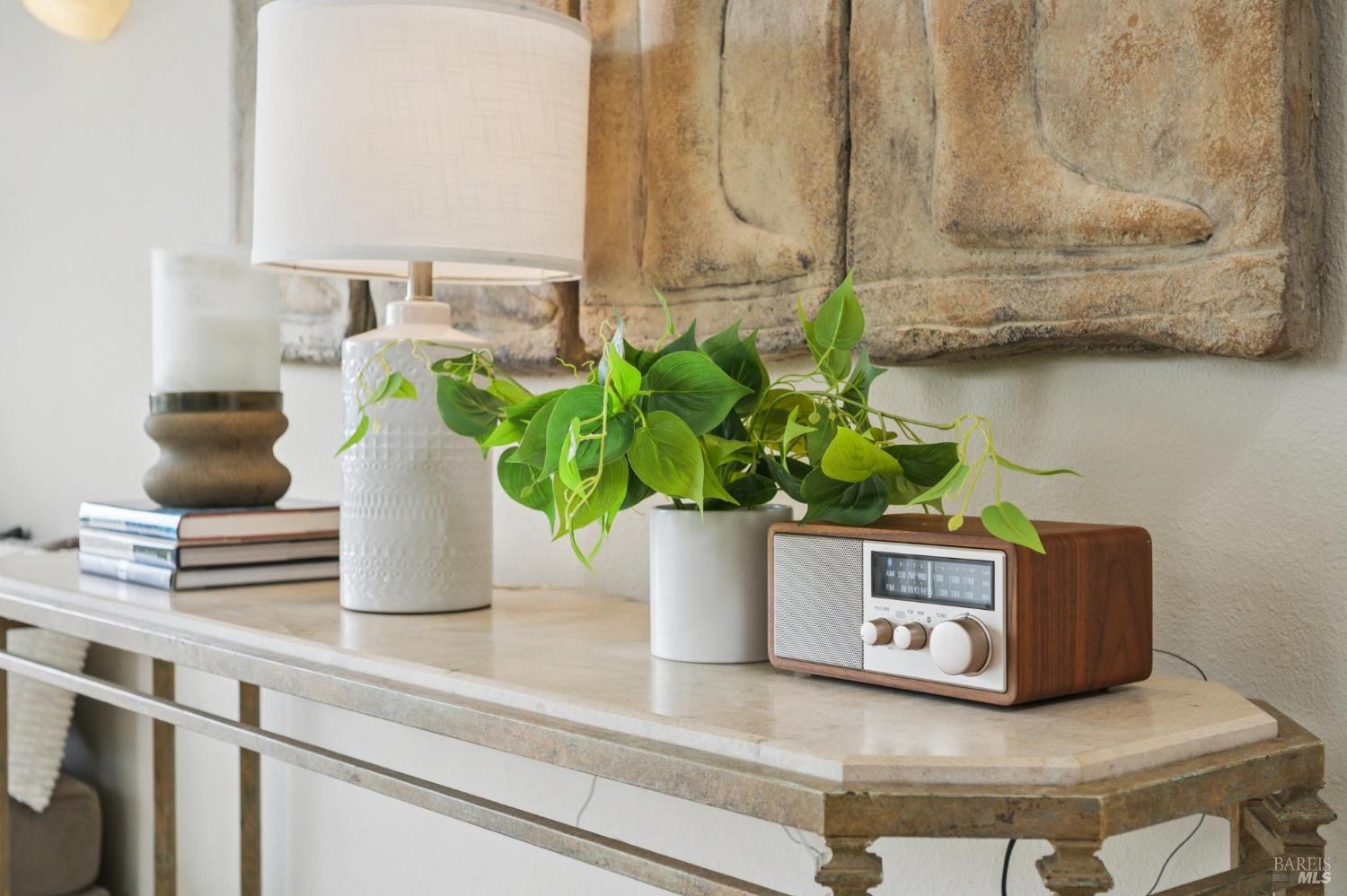 Detail Gallery Image 26 of 62 For 121 Red Hill Cir, Belvedere Tiburon,  CA 94920 - 3 Beds | 2/1 Baths