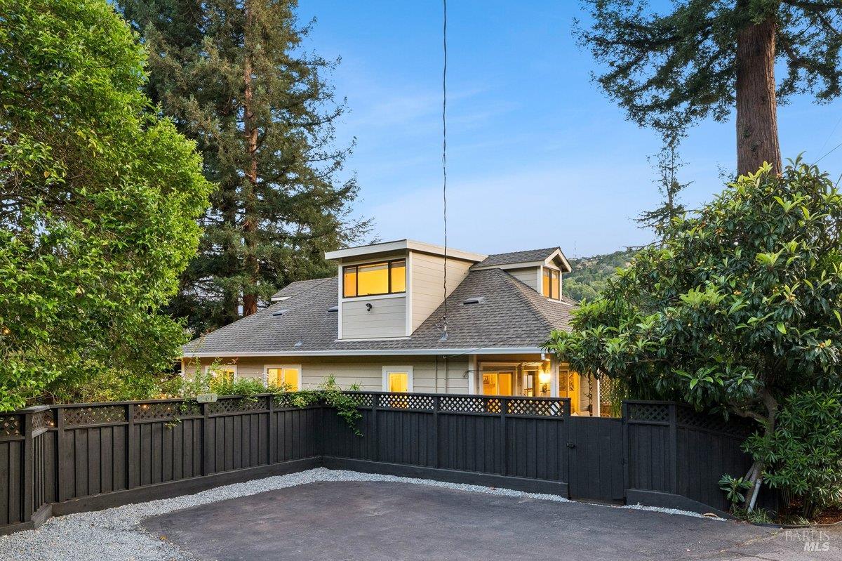 Detail Gallery Image 45 of 49 For 261 Glen Park Ave, San Rafael,  CA 94901 - 3 Beds | 3 Baths