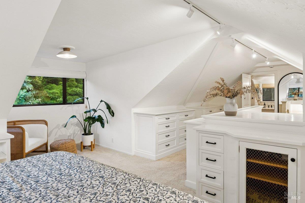 Detail Gallery Image 22 of 49 For 261 Glen Park Ave, San Rafael,  CA 94901 - 3 Beds | 3 Baths