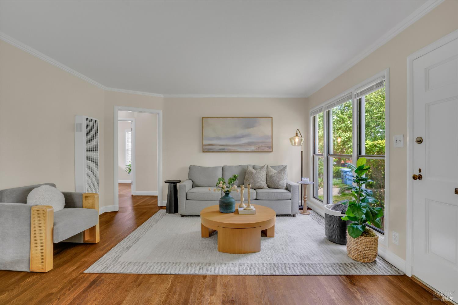 Detail Gallery Image 5 of 25 For 561 Cedar St, Vallejo,  CA 94591 - 3 Beds | 1 Baths