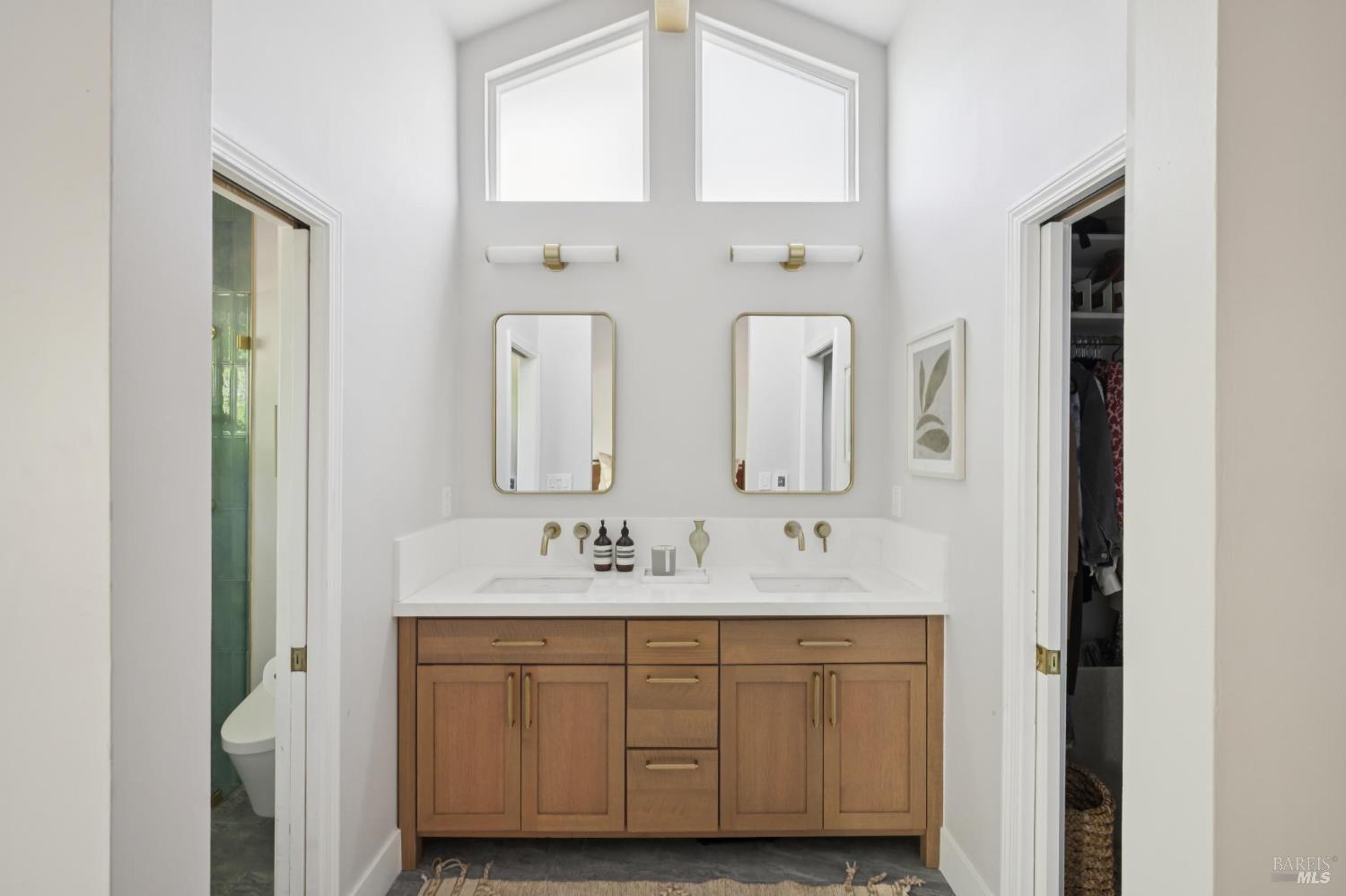 Detail Gallery Image 37 of 51 For 14 Mount Wittenburg Ct, San Rafael,  CA 94903 - 3 Beds | 2 Baths