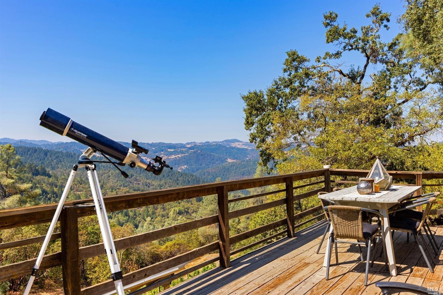 Detail Gallery Image 4 of 38 For 34010 Shimmins Ridge Rd, Willits,  CA 95490 - 4 Beds | 2 Baths