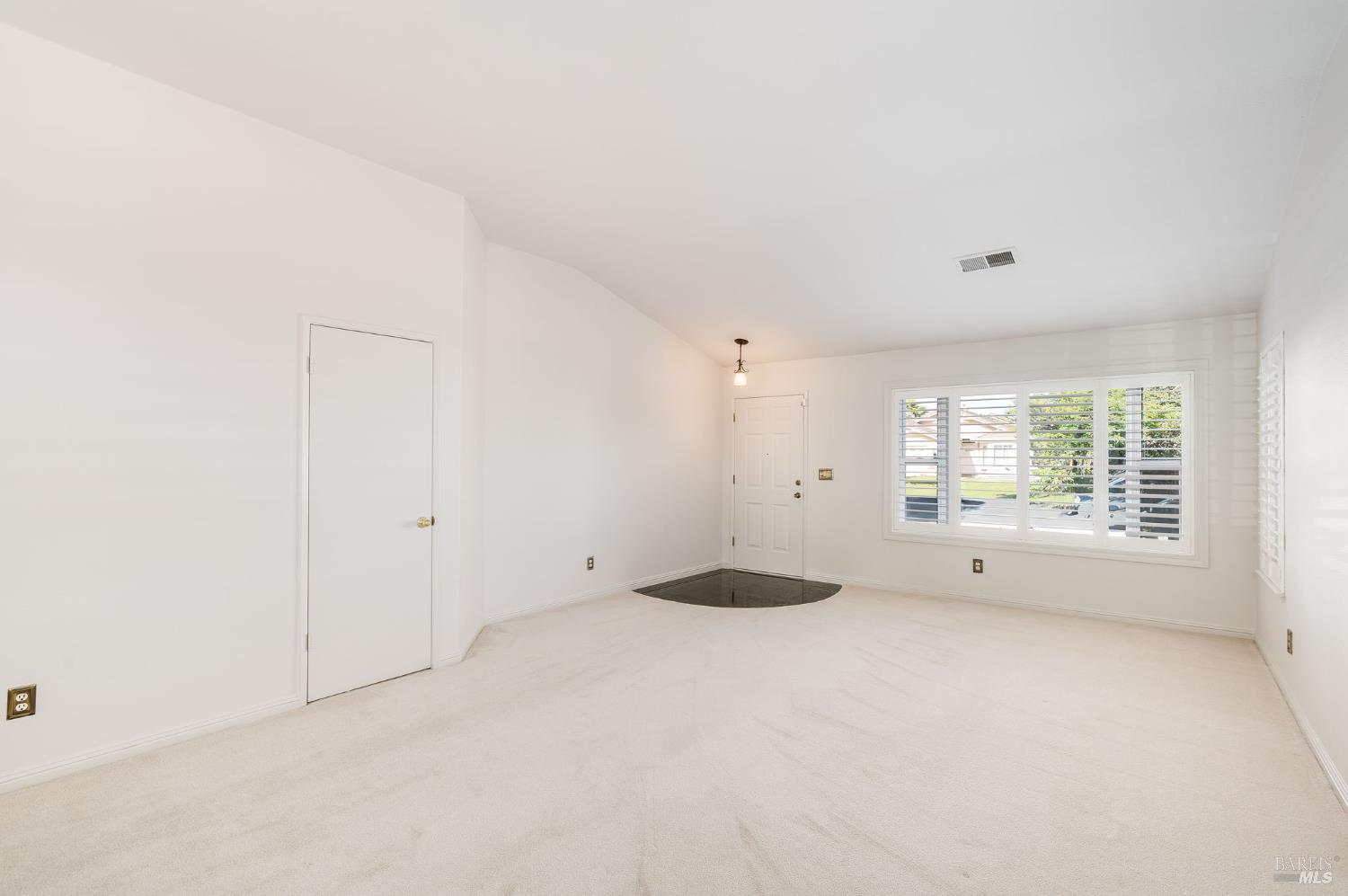 Detail Gallery Image 10 of 53 For 1453 Limewood Ct, Fairfield,  CA 94534 - 3 Beds | 2 Baths