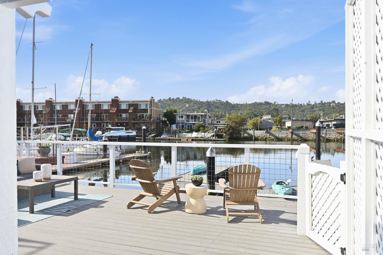 Detail Gallery Image 4 of 35 For 22 Mooring Rd, San Rafael,  CA 94901 - – Beds | – Baths