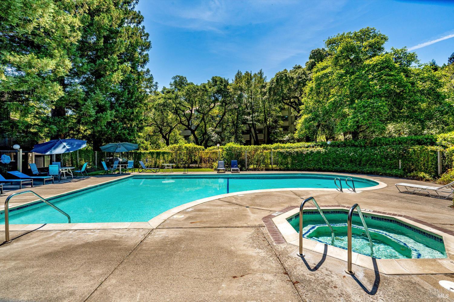 Detail Gallery Image 34 of 36 For 146 Sandpiper Ct, Novato,  CA 94949 - 2 Beds | 2 Baths