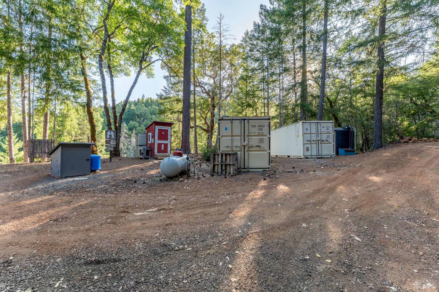 Detail Gallery Image 24 of 30 For 3770 Cherry Creek Rd, Willits,  CA 95490 - 1 Beds | 1 Baths