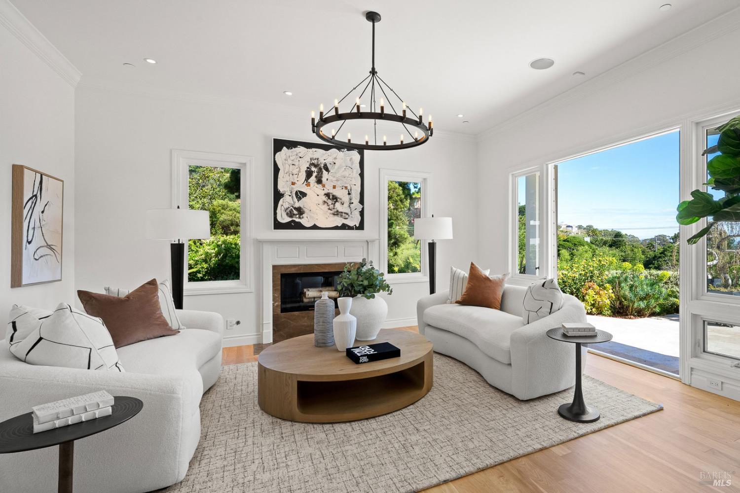 Detail Gallery Image 6 of 55 For 5 Warren Ct, Tiburon,  CA 94920 - 4 Beds | 4/1 Baths