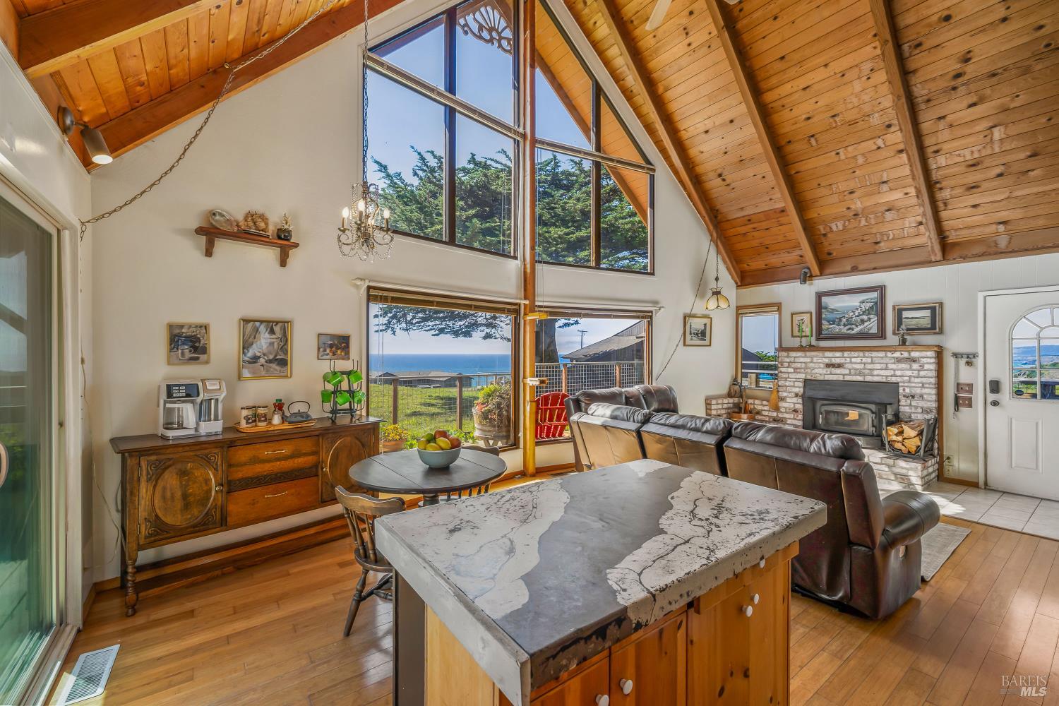 Detail Gallery Image 12 of 55 For 14720 S Highway 1 Unkn, Manchester,  CA 95459 - 2 Beds | 2 Baths