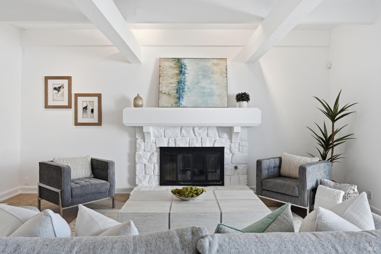 Detail Gallery Image 8 of 35 For 22 Mooring Rd, San Rafael,  CA 94901 - – Beds | – Baths