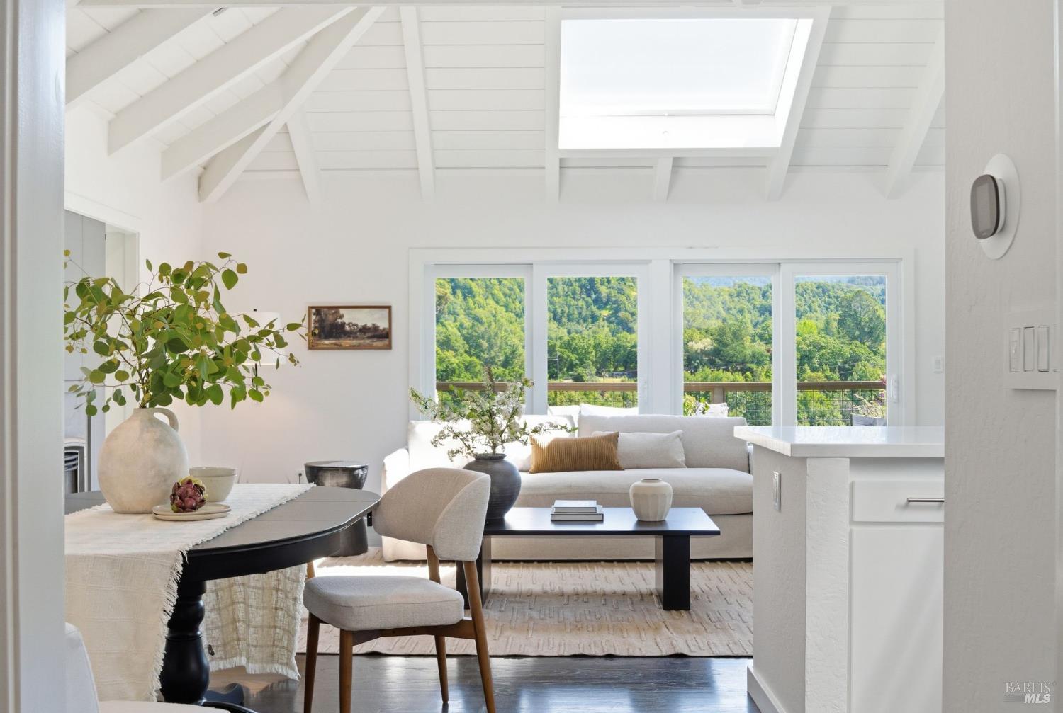 Detail Gallery Image 17 of 61 For 128 Madrone Rd, Fairfax,  CA 94930 - 4 Beds | 2 Baths