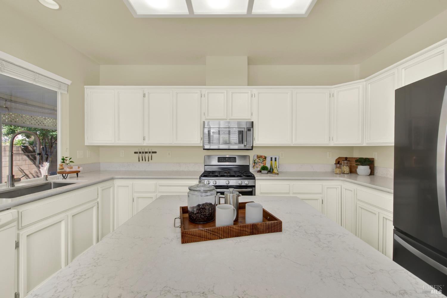 Detail Gallery Image 20 of 72 For 367 Bartlett Ln, Vacaville,  CA 95687 - 3 Beds | 2 Baths