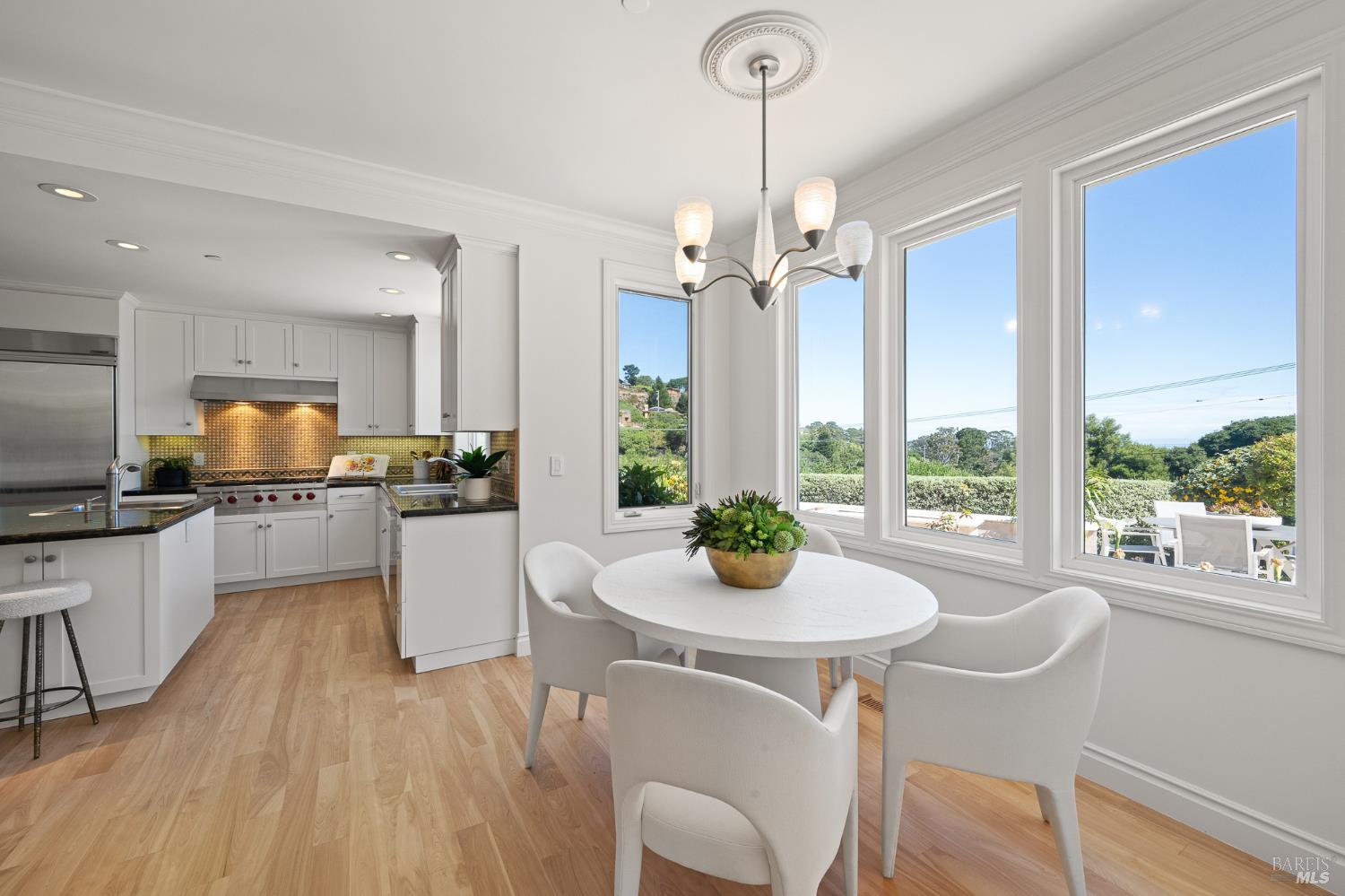 Detail Gallery Image 18 of 55 For 5 Warren Ct, Tiburon,  CA 94920 - 4 Beds | 4/1 Baths