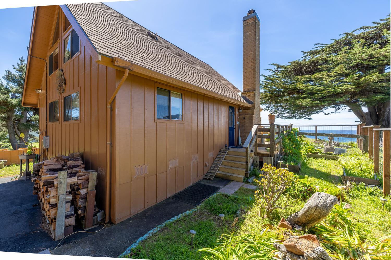 Detail Gallery Image 4 of 55 For 14720 S Highway 1 Unkn, Manchester,  CA 95459 - 2 Beds | 2 Baths