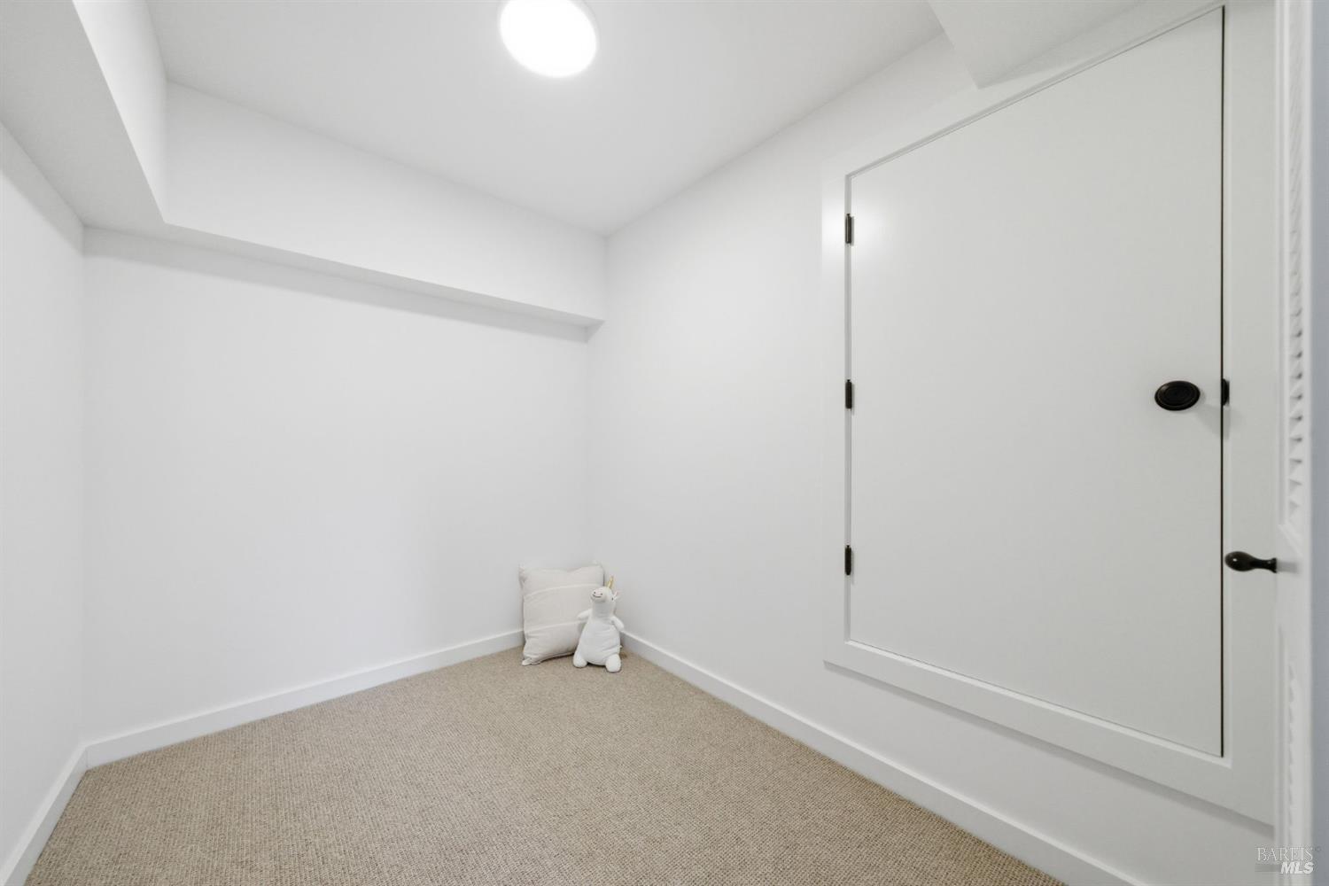 Detail Gallery Image 38 of 61 For 128 Madrone Rd, Fairfax,  CA 94930 - 4 Beds | 2 Baths