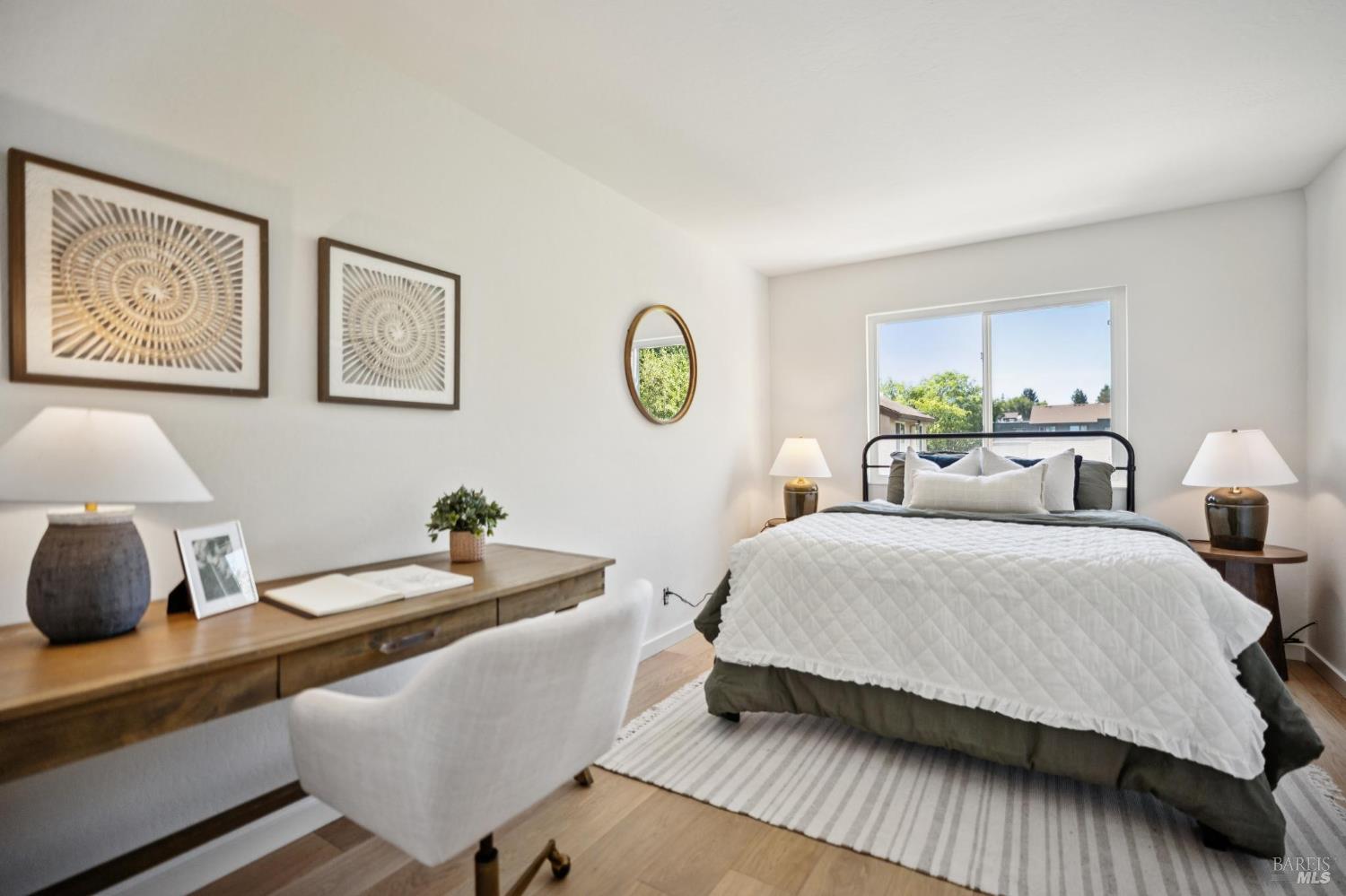 Detail Gallery Image 4 of 11 For 1542 Center Rd #96,  Novato,  CA 94947 - 2 Beds | 1/1 Baths