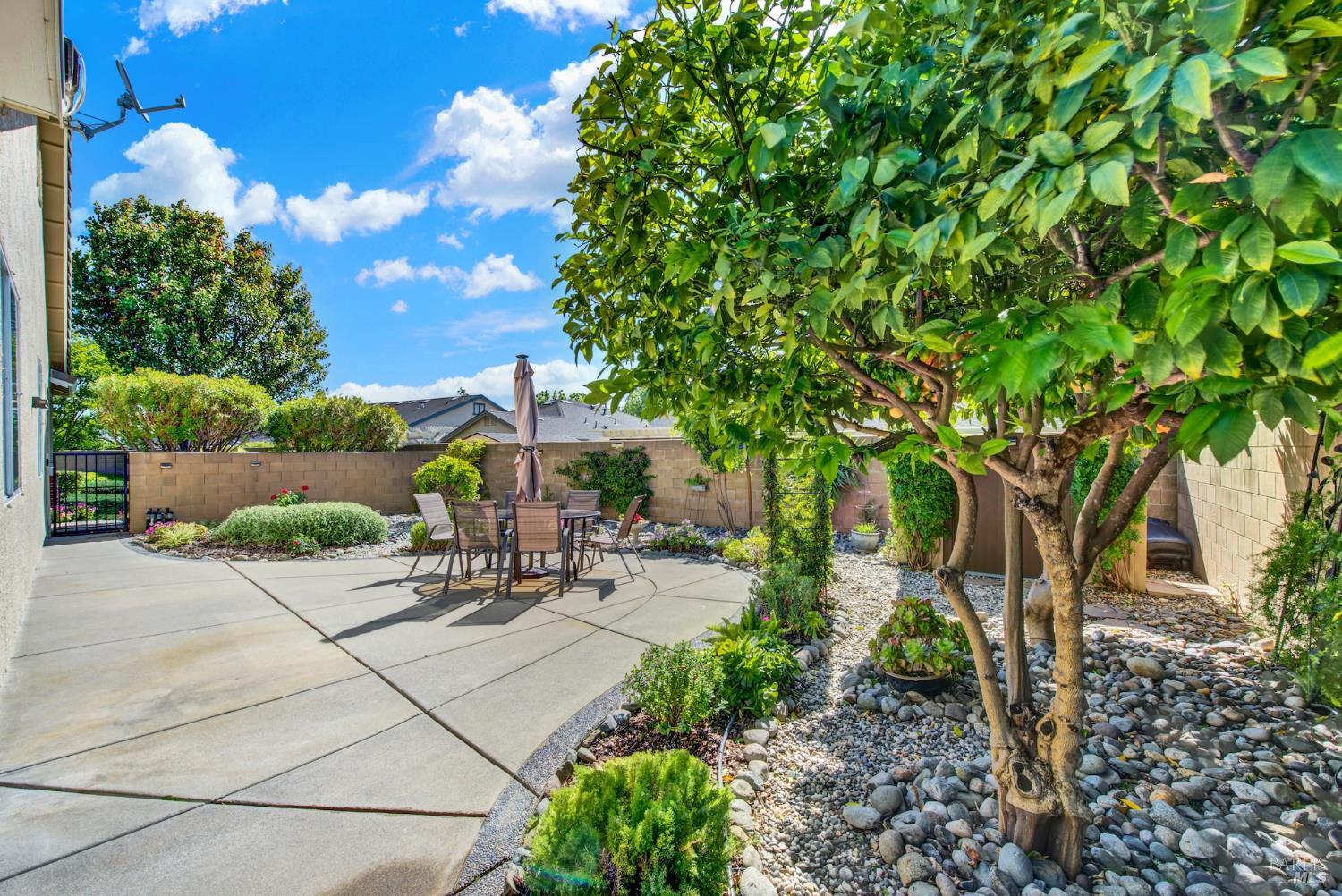 Detail Gallery Image 50 of 72 For 367 Bartlett Ln, Vacaville,  CA 95687 - 3 Beds | 2 Baths