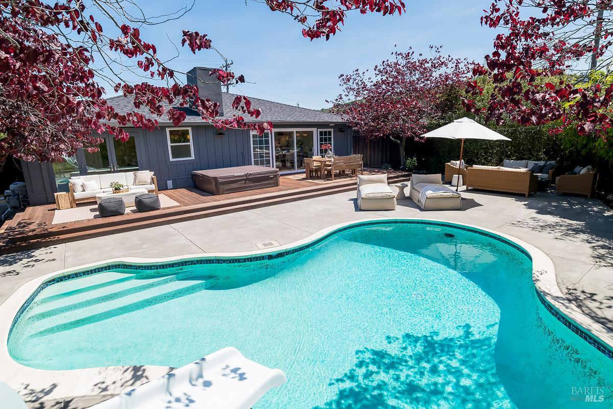 Detail Gallery Image 28 of 42 For 114 Golden Hind Psge, Corte Madera,  CA 94925 - 3 Beds | 2 Baths