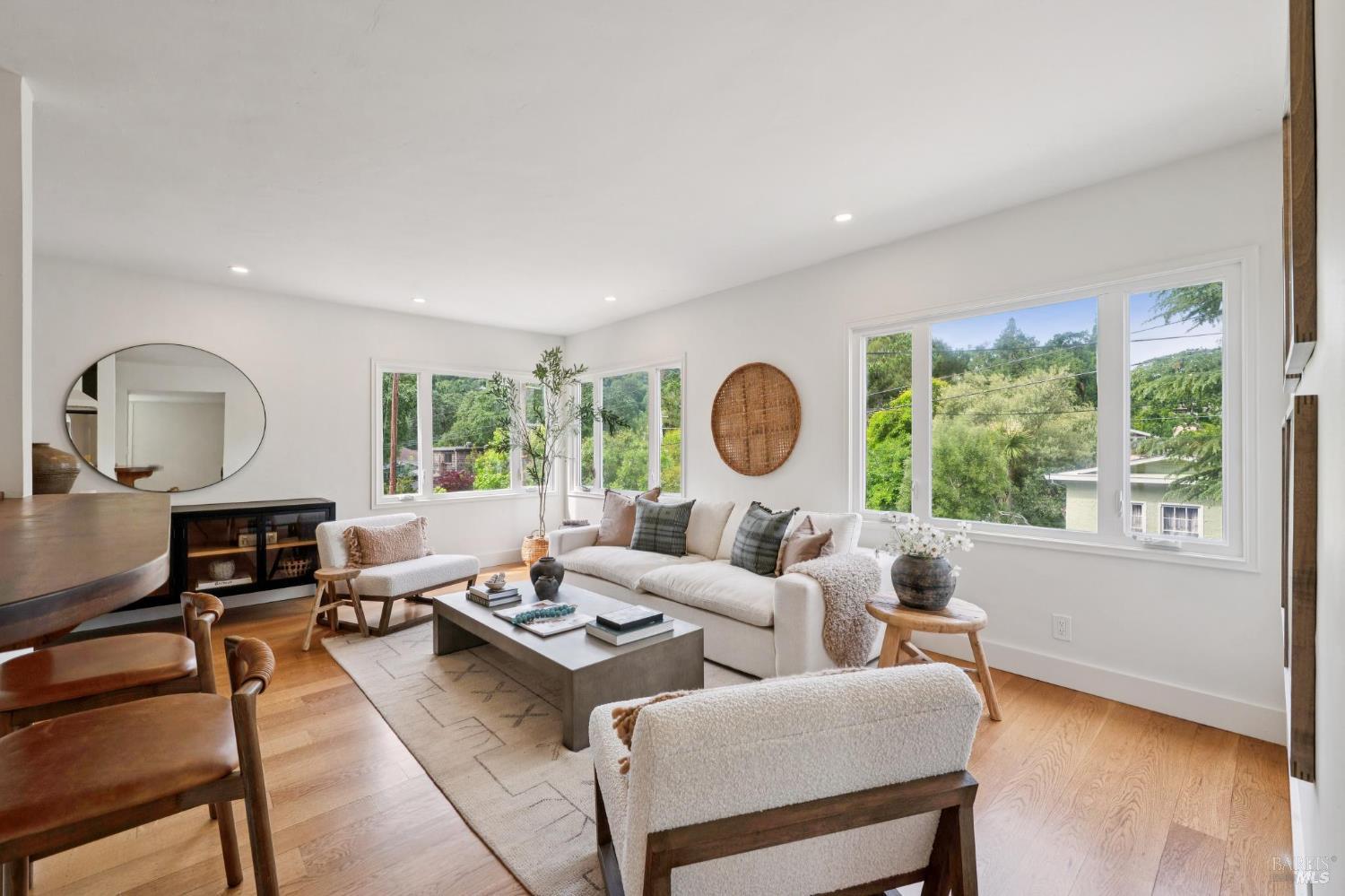 Detail Gallery Image 3 of 71 For 27 Sierra Ave, San Anselmo,  CA 94960 - 3 Beds | 2 Baths