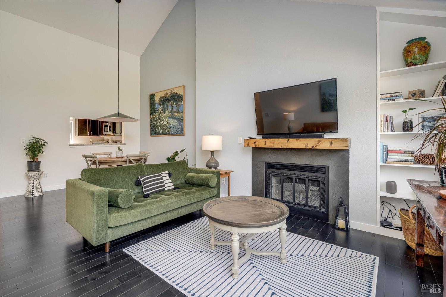 Detail Gallery Image 6 of 36 For 146 Sandpiper Ct, Novato,  CA 94949 - 2 Beds | 2 Baths