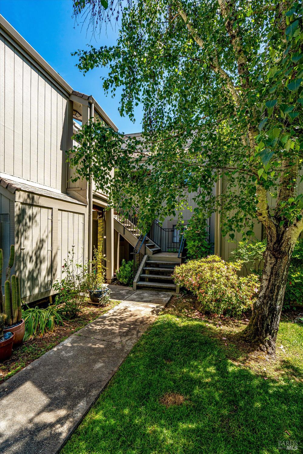 Detail Gallery Image 22 of 36 For 146 Sandpiper Ct, Novato,  CA 94949 - 2 Beds | 2 Baths