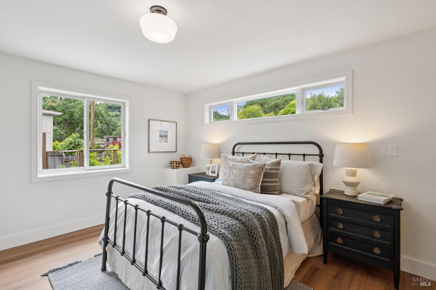 Detail Gallery Image 30 of 71 For 27 Sierra Ave, San Anselmo,  CA 94960 - 3 Beds | 2 Baths