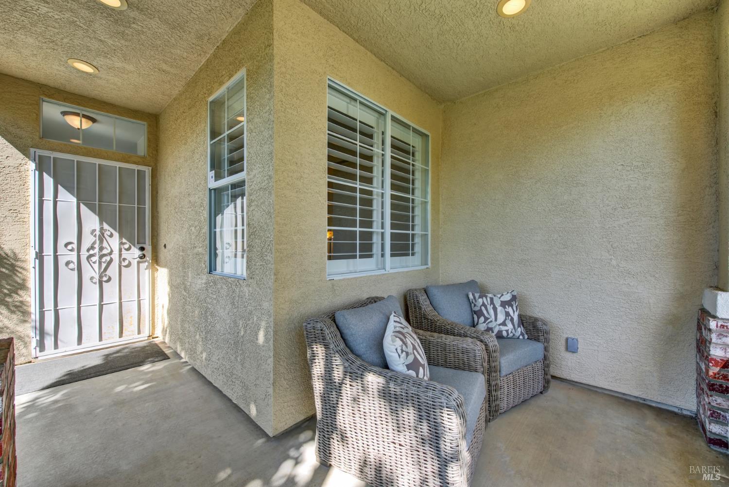 Detail Gallery Image 5 of 72 For 367 Bartlett Ln, Vacaville,  CA 95687 - 3 Beds | 2 Baths
