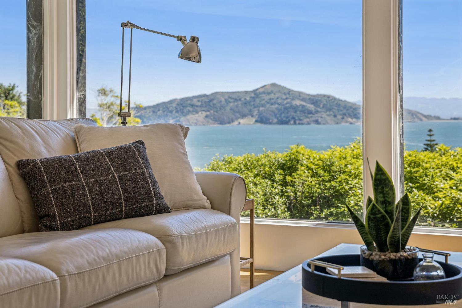 Detail Gallery Image 2 of 38 For 158 Edwards Ave, Sausalito,  CA 94965 - – Beds | – Baths