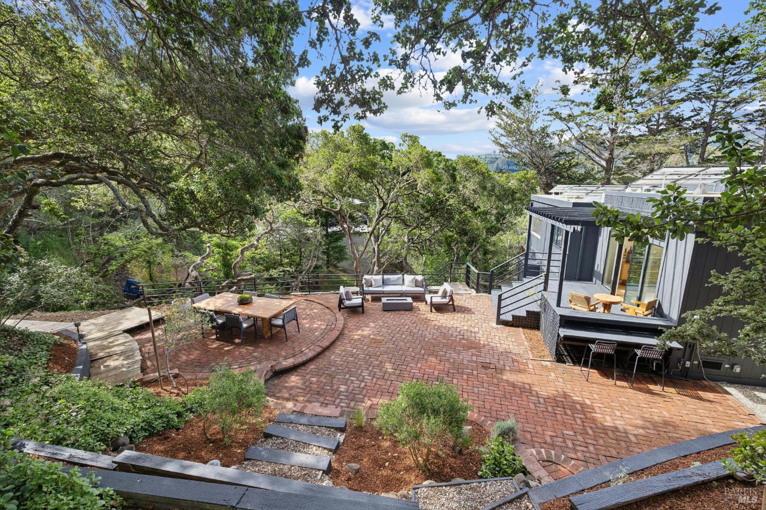 Detail Gallery Image 45 of 54 For 321 Pine Hill Rd, Mill Valley,  CA 94941 - 4 Beds | 3 Baths