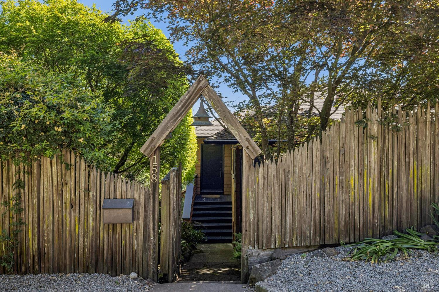 Detail Gallery Image 3 of 38 For 158 Edwards Ave, Sausalito,  CA 94965 - – Beds | – Baths