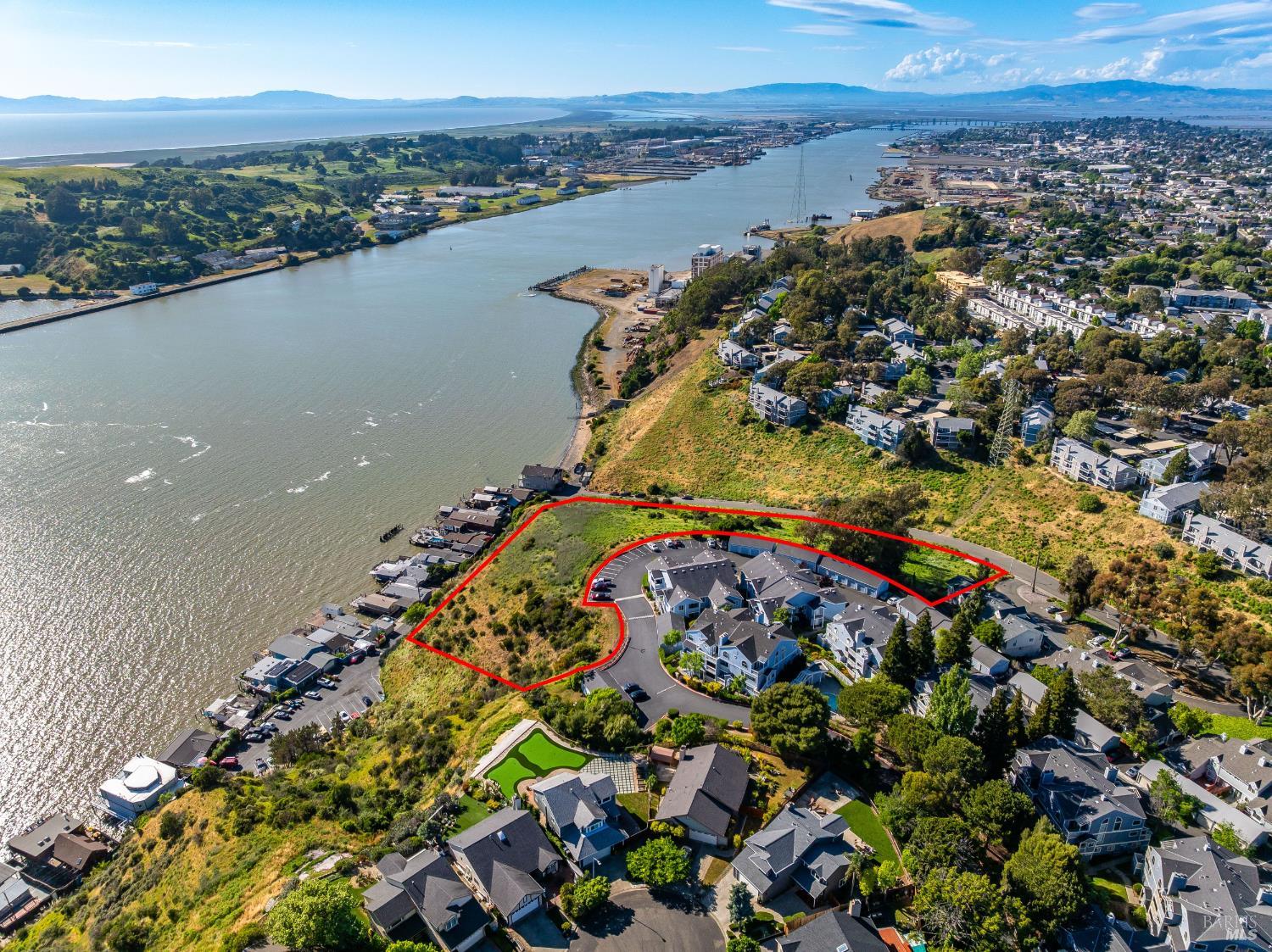 Detail Gallery Image 14 of 32 For 201 Sandy Beach Rd, Vallejo,  CA 94590 - – Beds | – Baths