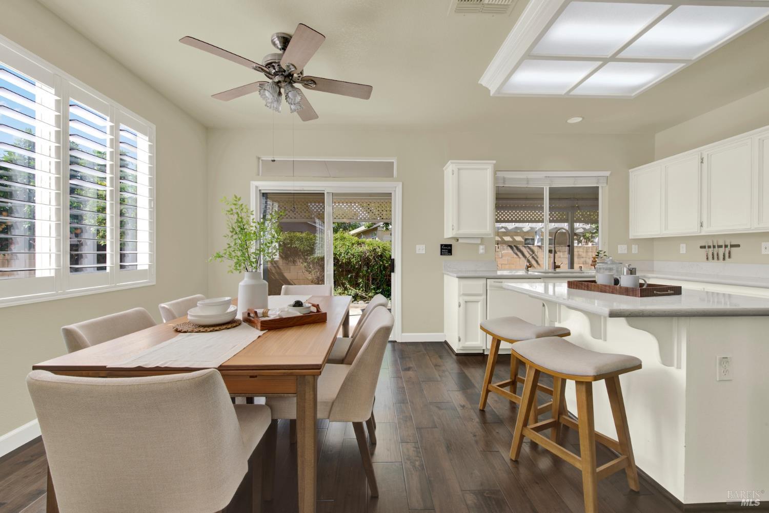 Detail Gallery Image 14 of 72 For 367 Bartlett Ln, Vacaville,  CA 95687 - 3 Beds | 2 Baths