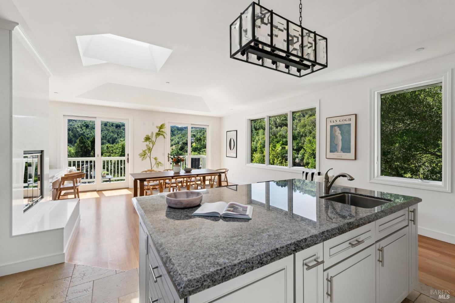 Detail Gallery Image 15 of 51 For 115 Piper Ln, Fairfax,  CA 94930 - 3 Beds | 2/1 Baths