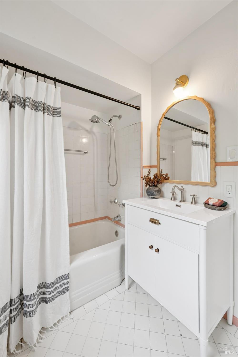 Detail Gallery Image 25 of 71 For 27 Sierra Ave, San Anselmo,  CA 94960 - 3 Beds | 2 Baths