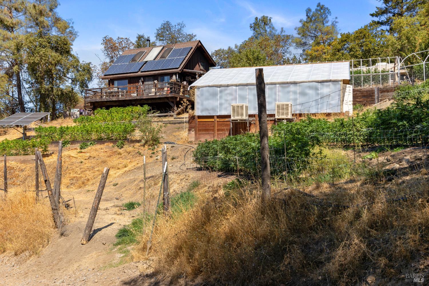 Detail Gallery Image 17 of 38 For 34010 Shimmins Ridge Rd, Willits,  CA 95490 - 4 Beds | 2 Baths