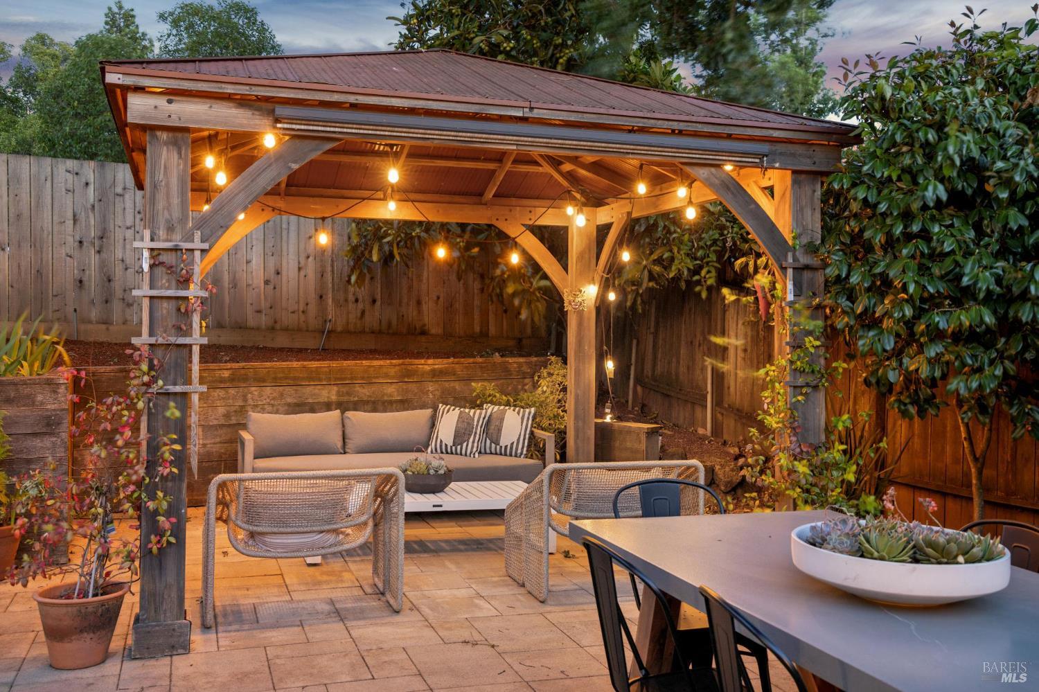 Detail Gallery Image 67 of 71 For 27 Sierra Ave, San Anselmo,  CA 94960 - 3 Beds | 2 Baths