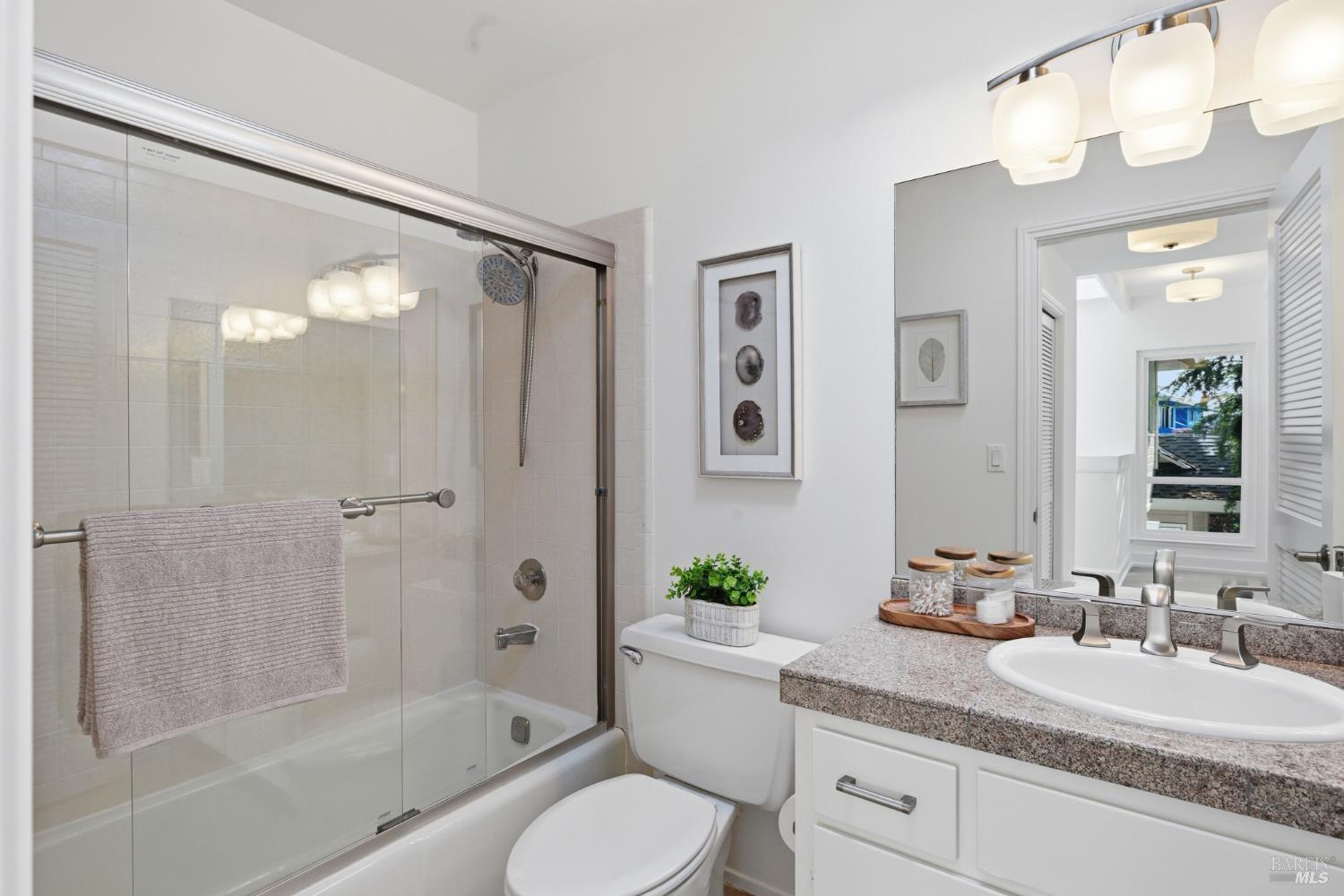 Detail Gallery Image 26 of 35 For 22 Mooring Rd, San Rafael,  CA 94901 - – Beds | – Baths