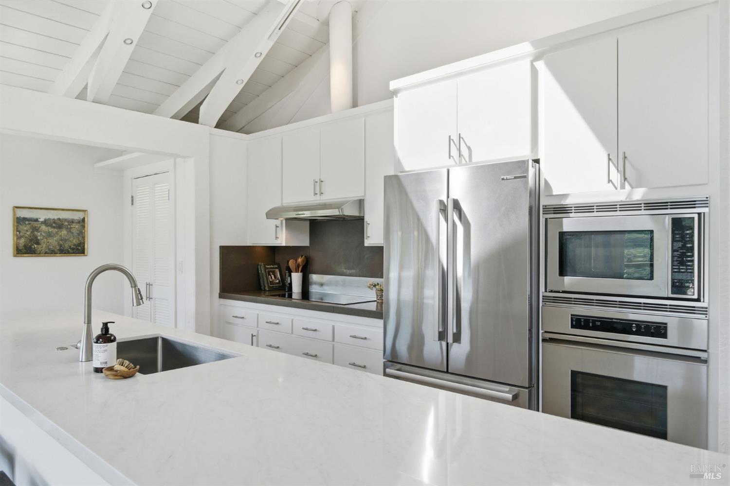 Detail Gallery Image 9 of 61 For 128 Madrone Rd, Fairfax,  CA 94930 - 4 Beds | 2 Baths