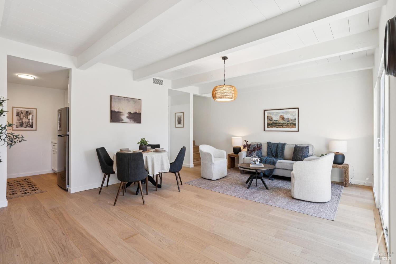 Detail Gallery Image 2 of 11 For 1542 Center Rd #96,  Novato,  CA 94947 - 2 Beds | 1/1 Baths